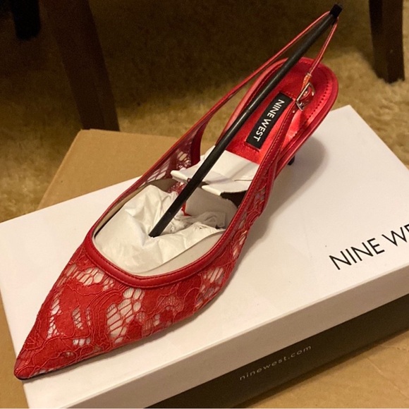 ๐ NINE WEST ARENA HOLIDAY SLINGBACK FLORAL PUMPS RED LACE SZ 9 SO GORGEOUS โ๐ป๐๐ ๐ - Picture 7 of 7